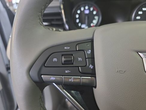 Certified 2025 Cadillac XT6 Premium Luxury w/ Technology Package AWD/4WD image 19