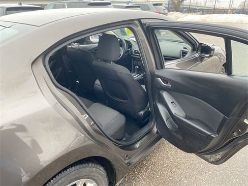 Used 2016 MAZDA MAZDA3 i Sport w/ Preferred Equipment Package image 18