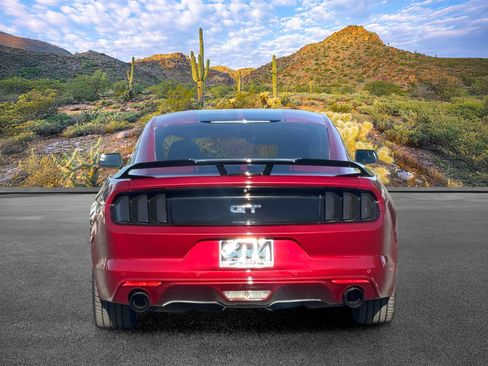 Used 2017 Ford Mustang GT RWD image 9