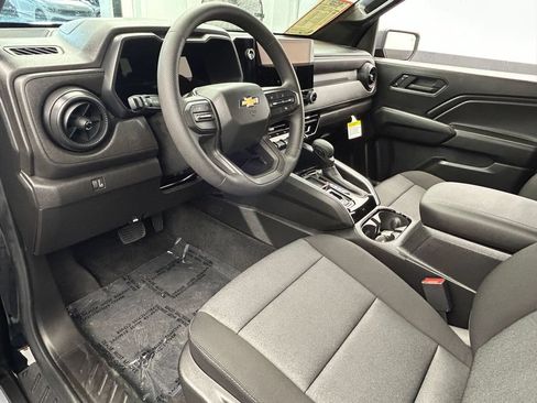 Used 2026 Chevrolet Colorado W/T w/ WT Custom Package RWD image 42