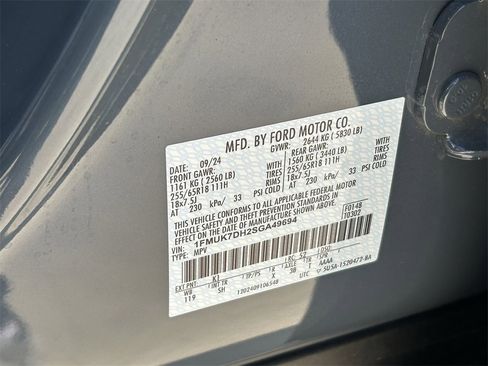 Used 2025 Ford Explorer Active w/ Active Comfort Package image 22