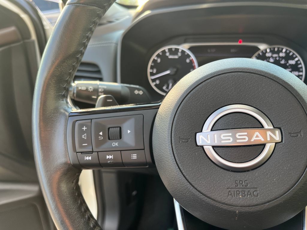 Used 2023 Nissan Rogue SL w/ SL Premium Package FWD image 12
