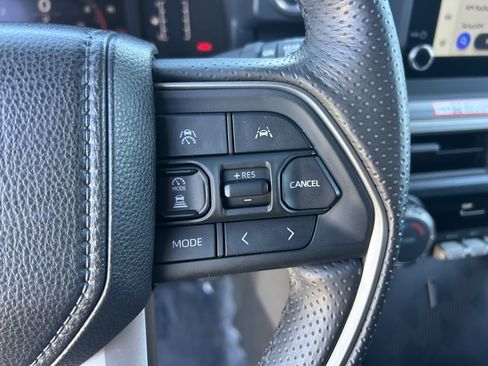 Certified 2026 Toyota 4Runner SR5 RWD image 28