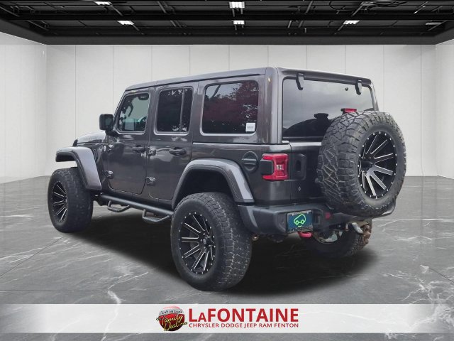 Used 2019 Jeep Wrangler Unlimited Sahara AWD/4WD image 3