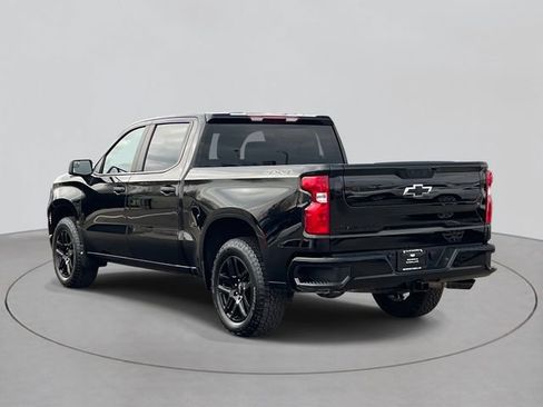 Used 2024 Chevrolet Silverado 1500 Custom w/ Dark Appearance Package image 4