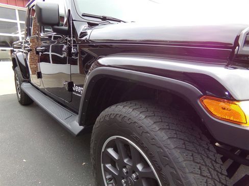 Used 2023 Jeep Gladiator Overland w/ Cold Weather Group image 6