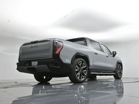 Used 2025 GMC Sierra EV Denali image 47