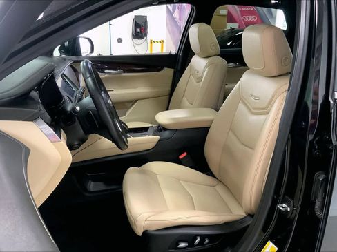 Used 2019 Cadillac XT5 Luxury image 10