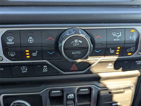 Used 2022 Jeep Gladiator Sport image 23