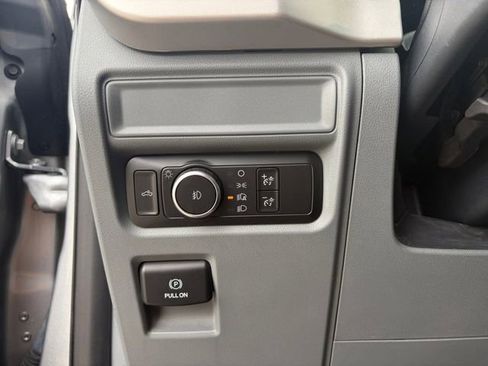 Used 2021 Ford F150 XLT image 5