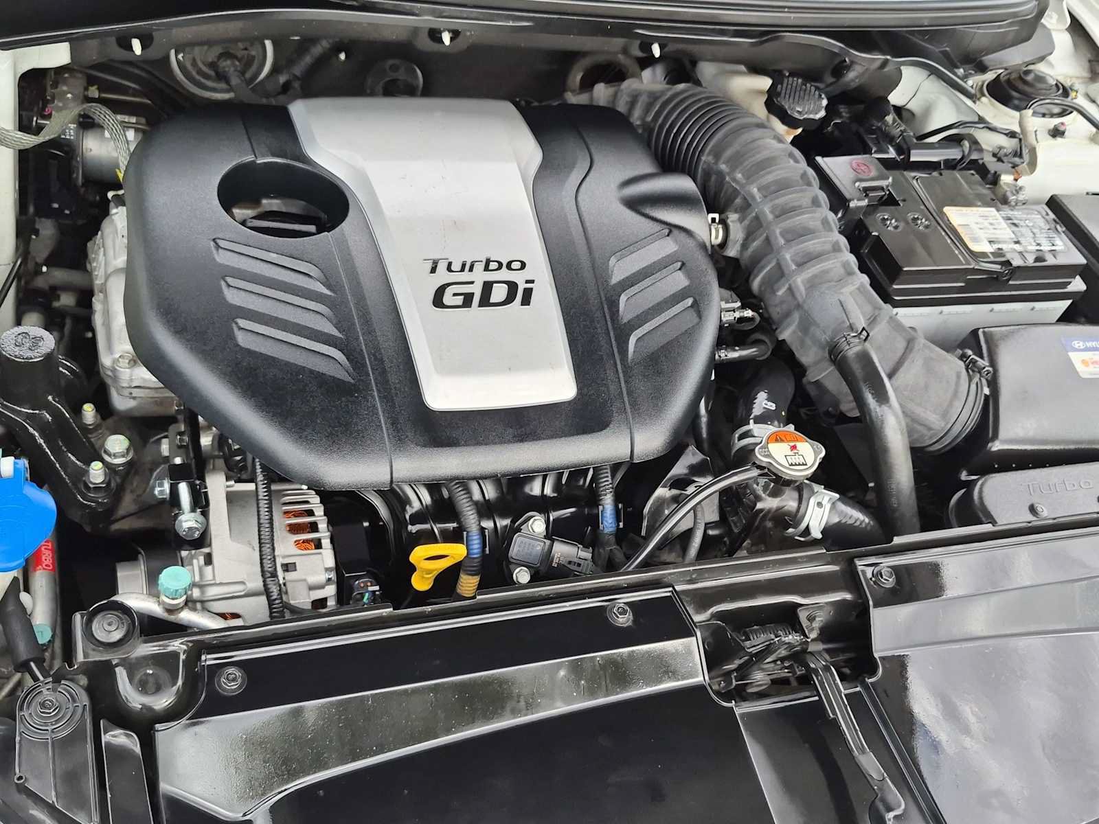 Used 2016 Hyundai Veloster Turbo FWD image 14