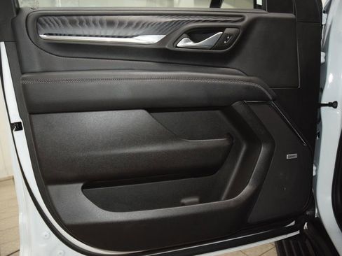 Used 2024 GMC Yukon XL Denali AWD/4WD image 49