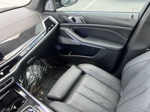 Used 2024 BMW X5 M60i AWD/4WD image 17