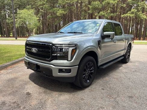 Used 2025 Ford F150 Lariat w/ Equipment Group 501A Mid AWD/4WD image 7