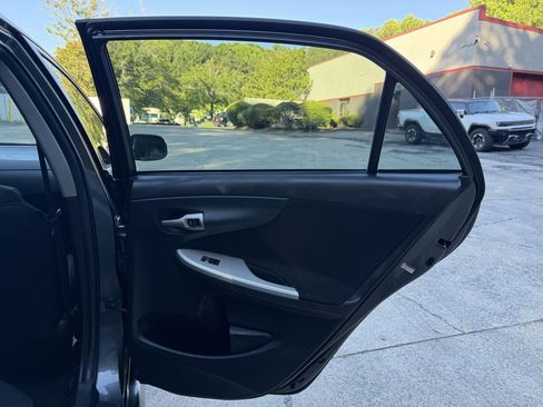 Used 2013 Toyota Corolla S FWD image 36