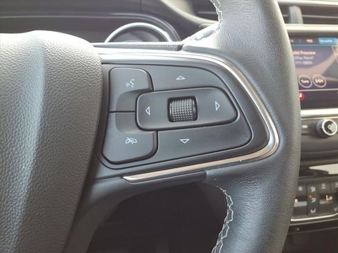Certified 2022 Buick Encore GX Essence image 16