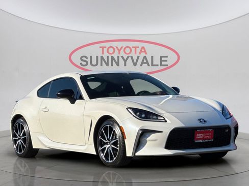 Certified 2023 Toyota GR86 image 11