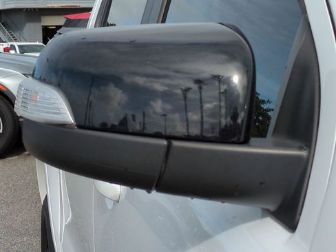 Used 2020 Ford Ranger Lariat w/ Equipment Group 501A Mid image 12