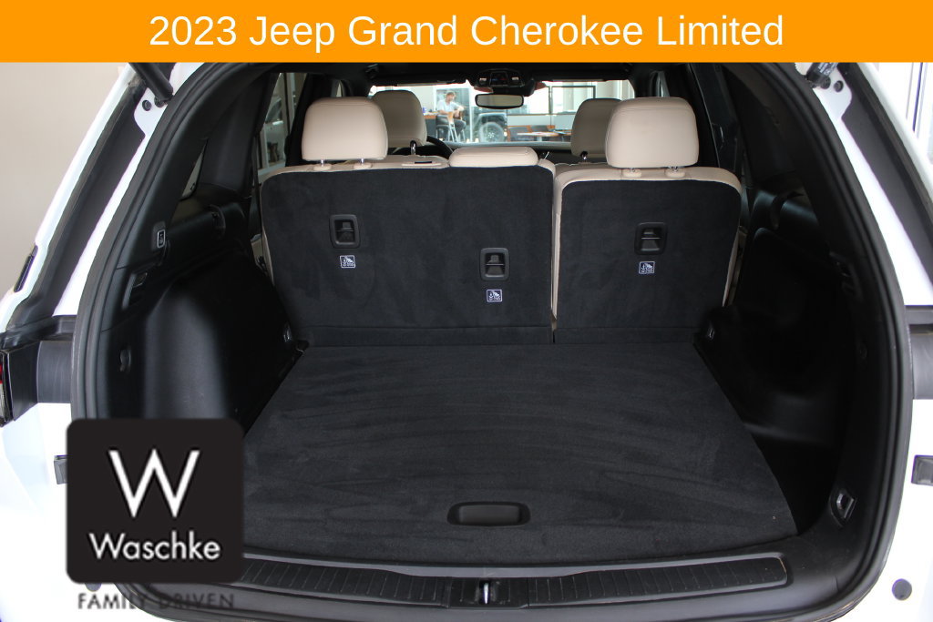 Used 2023 Jeep Grand Cherokee Limited w/ Trailer Tow Prep Group (B) AWD/4WD image 19