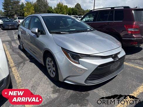 Used 2024 Toyota Corolla LE FWD image 6