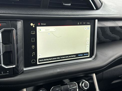 Used 2022 GMC Yukon Denali w/ Denali Premium Package AWD/4WD image 14