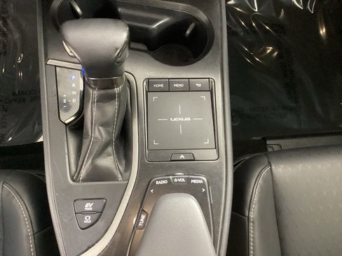 Used 2020 Lexus UX 250h image 30