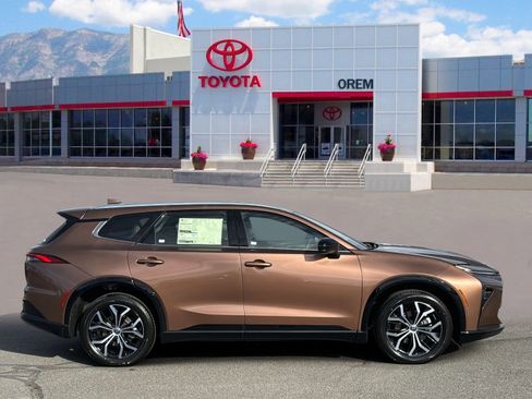 New 2026 Toyota Crown Signia image 3