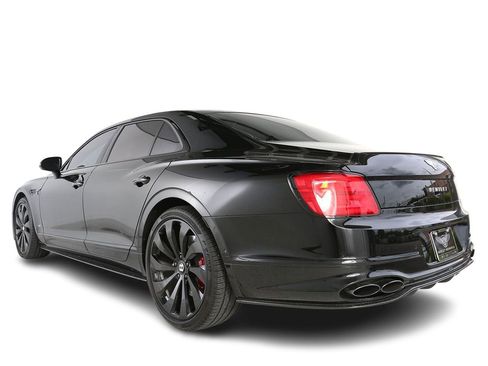 Used 2022 Bentley Flying Spur V8 AWD/4WD image 3