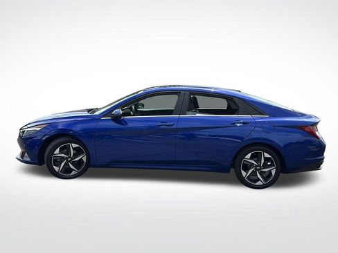 Used 2023 Hyundai Elantra Limited FWD image 4