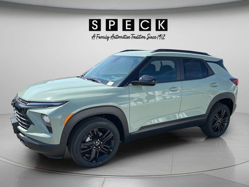 New 2026 Chevrolet TrailBlazer LT w/ Midnight Edition AWD/4WD image 1