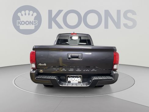Used 2023 Toyota Tacoma SR w/ SR Convenience Package AWD/4WD image 5