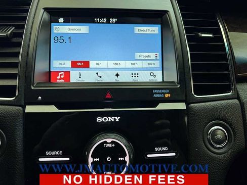 Used 2017 Ford Taurus Limited w/ Driver Assist Package image 23