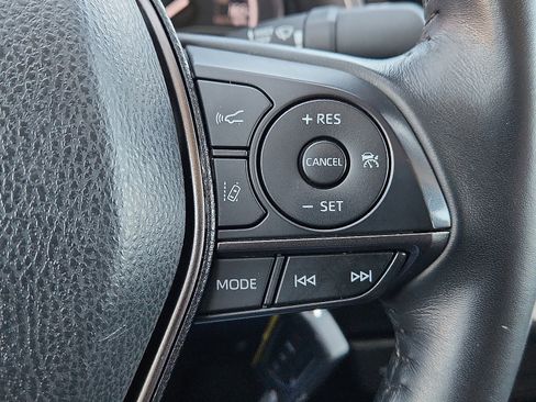 Used 2024 Toyota Camry SE image 17