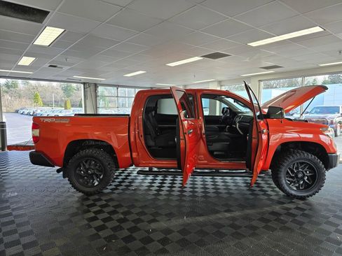 Used 2018 Toyota Tundra Limited image 18