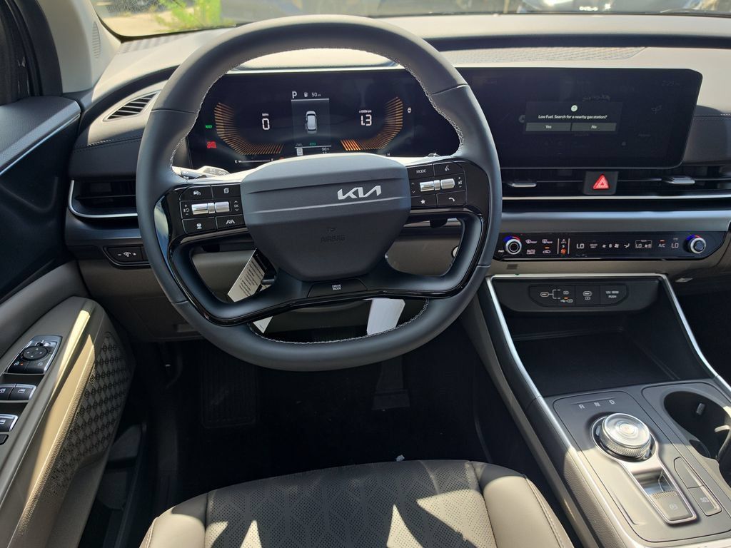 New 2027 Kia Carnival LXS FWD image 13