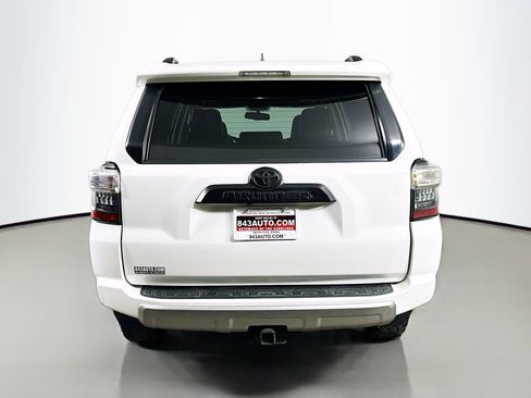 Used 2016 Toyota 4Runner Trail Premium AWD/4WD image 6