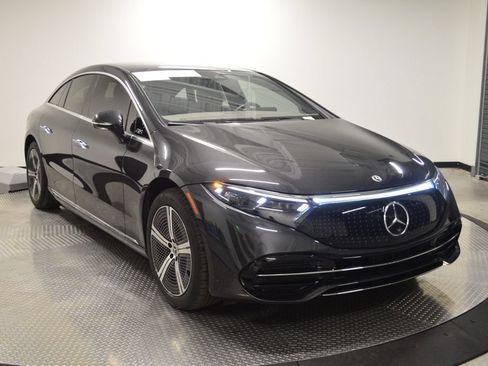 Used 2023 Mercedes-Benz EQS 450+ Sedan image 9