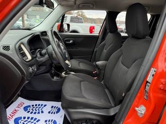 Used 2017 Jeep Renegade Latitude w/ Popular Equipment Group video 2