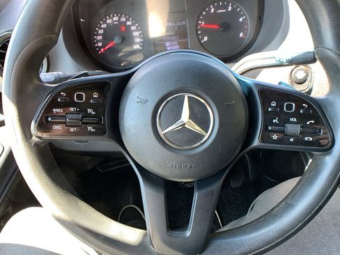 Used 2020 Mercedes-Benz Sprinter 2500 image 9