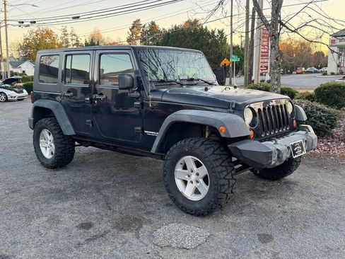 Used 2010 Jeep Wrangler Unlimited Sport w/ Trailer Tow Group image 3