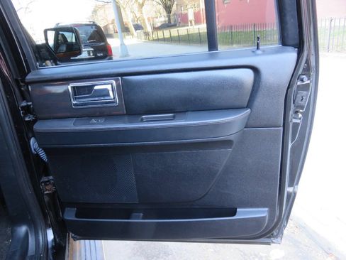 Used 2016 Lincoln Navigator L Reserve AWD/4WD image 33