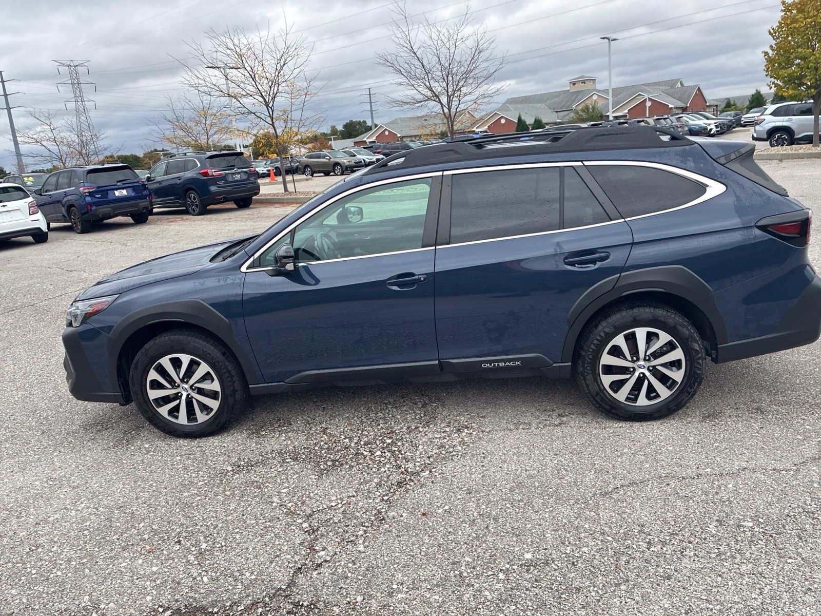 Certified 2025 Subaru Outback Premium AWD/4WD image 35