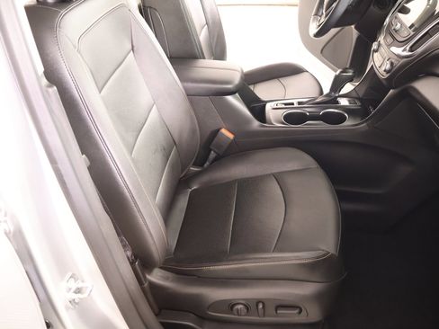 Used 2020 Chevrolet Equinox Premier AWD/4WD image 13