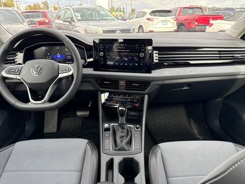 New 2026 Volkswagen Jetta SE image 11