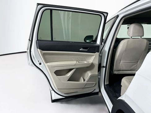 Used 2023 Volkswagen Atlas SE w/ Panoramic Sunroof Package FWD image 26