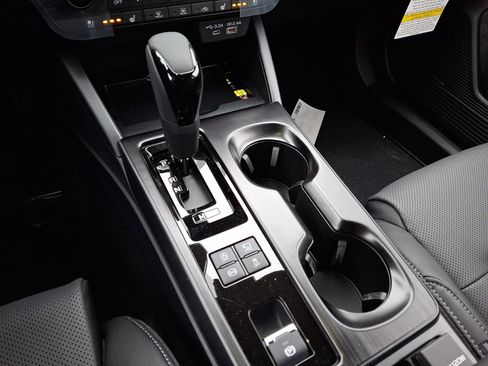 New 2026 Subaru Outback Touring image 10