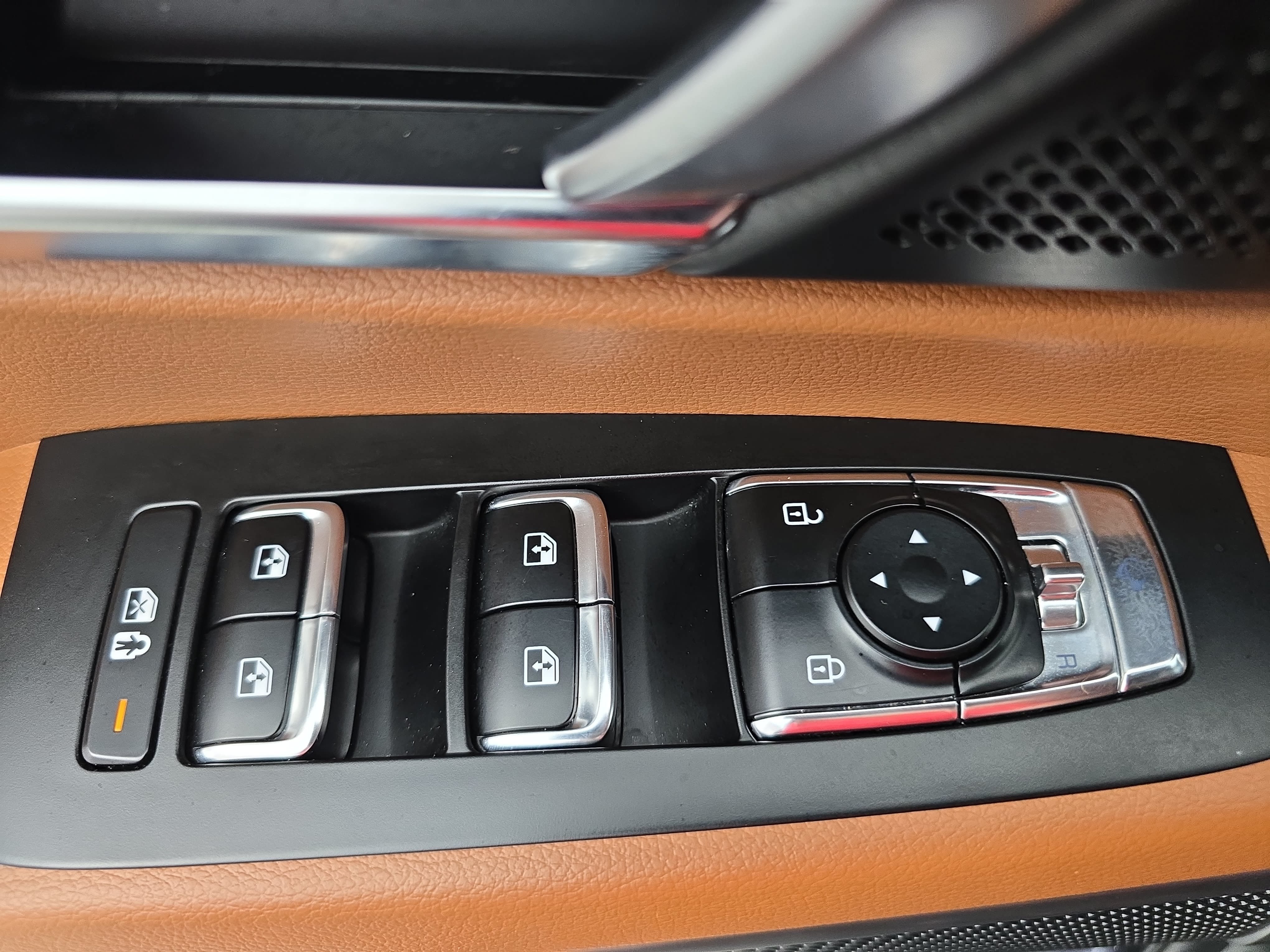 Used 2025 Kia Telluride EX X-Line AWD/4WD image 32