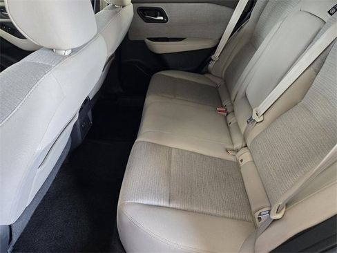 Used 2022 Nissan Rogue SV image 30