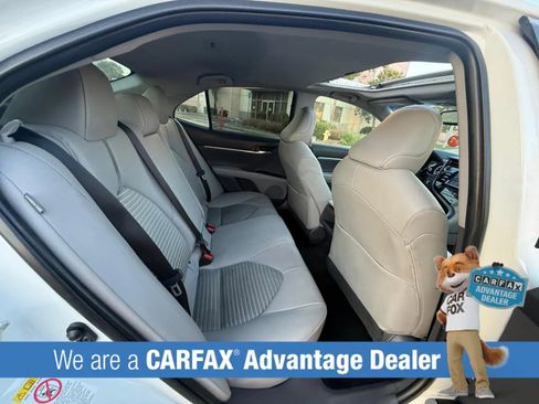 Used 2018 Toyota Camry SE w/ Moonroof Package FWD image 20