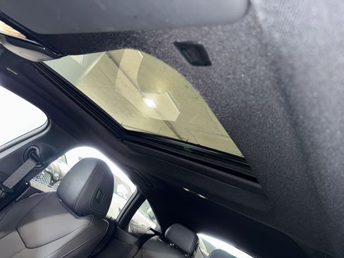 Used 2025 BMW M440i RWD image 32